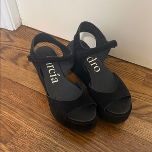 Pedro Garcia Domiel Black Suede Platform Sandal | Size 39 | Like New
